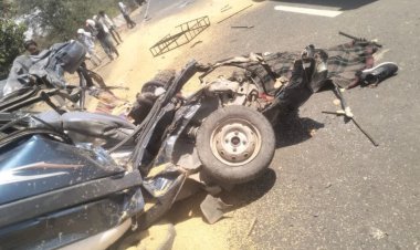 MP Road Accident : तेज रफ्तार ट्रक ने मारूति वैन को मारी टक्कर,चपेट में आई स्कूटी, 3 की मौत