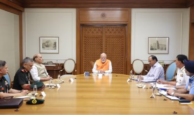 MP News: पीएम मोदी की उच्चस्तरीय सुरक्षा बैठक, सेना के शीर्ष अधिकारी हुए शामिल