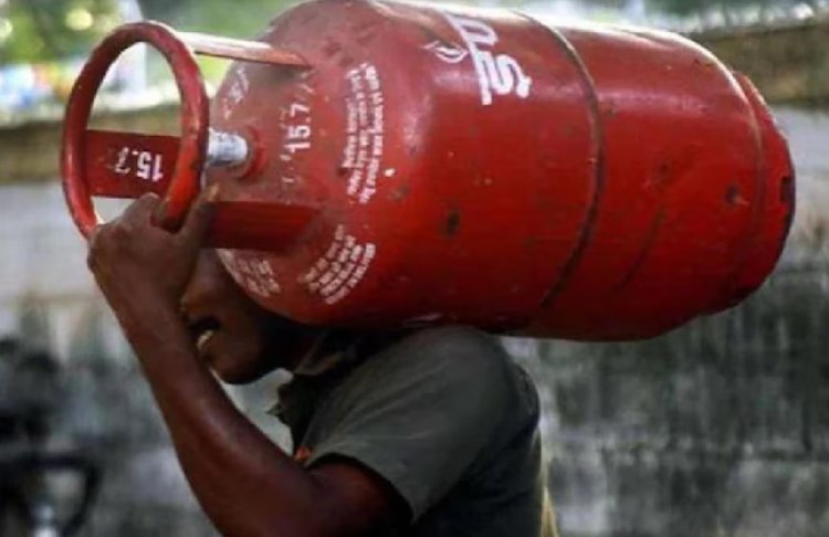 BIG NEWS : घरेलू गैस सिलेंडर हुआ महंगा,50 रुपये बढ़े दाम