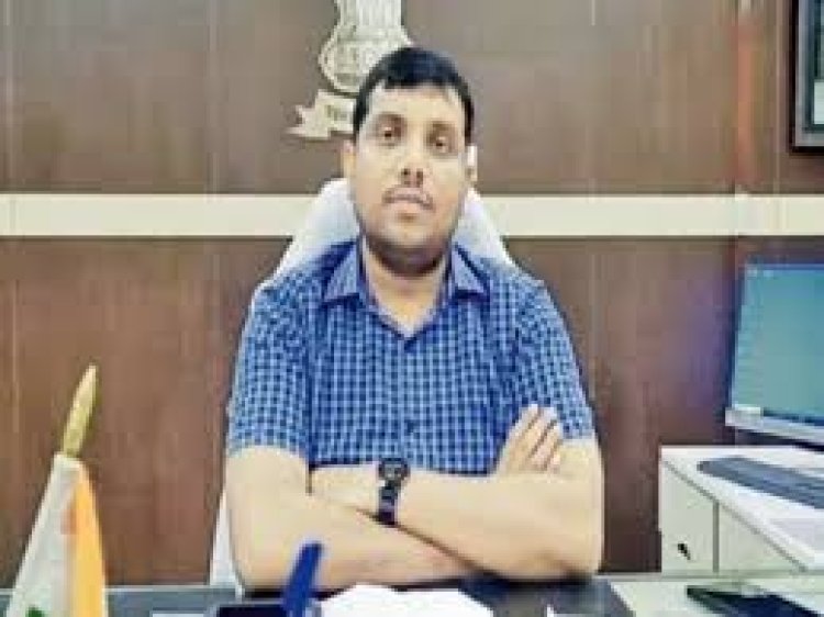 स्कूल वालों की मनमानी को लेकर कलेक्टर ने गठित की टीम, अभिभावक हुए नाराज