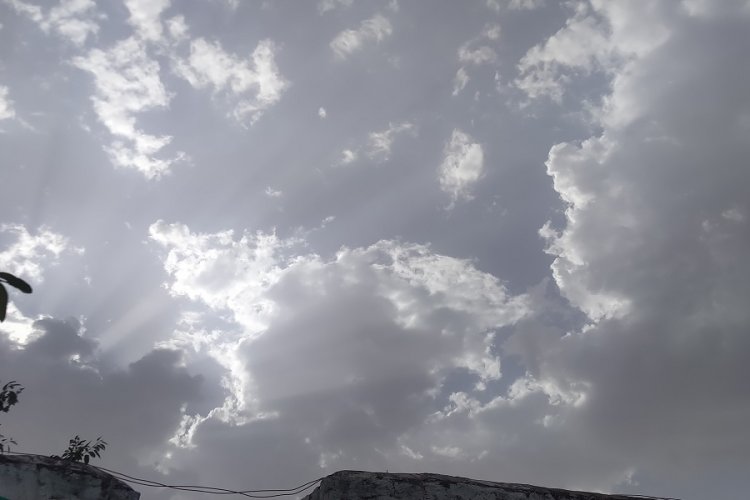 MP Weather Update : मौसम ने फिर बदला रंग, कहीं हीटवेव तो कहीं बारिश की चेतावनी