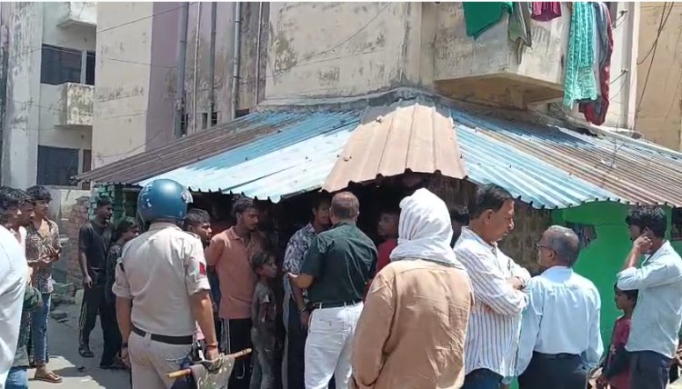 MP News: रीवा में पीएम आवास में कब्जाधारियों पर कार्रवाई, प्रशासन ने खाली कराए 147 फ्लैट