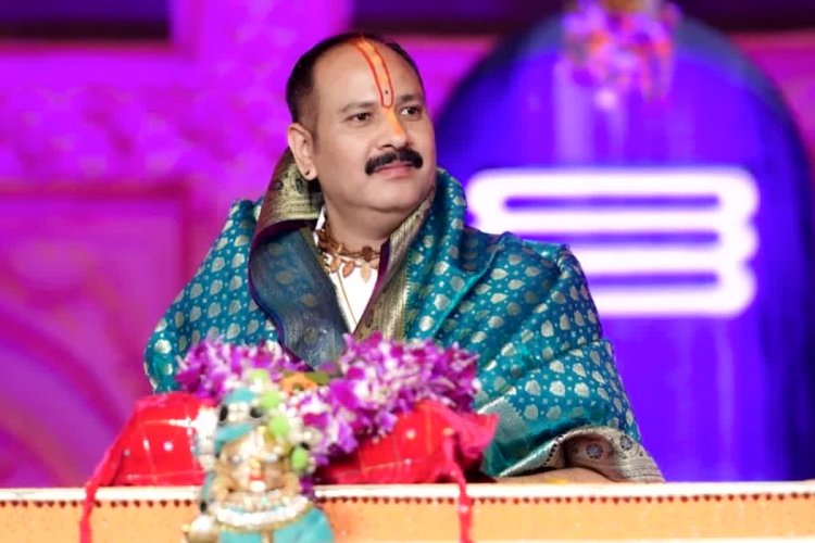 Bihar News: एक बार फिर विवादों में घिरे पंडित प्रदीप मिश्रा, अमित शाह को बताया कलयुग के शिव
