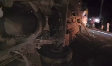 Road Accident News : झाबुआ में भीषण हादसा, 3 की मौत, 13 घायल
