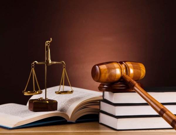 आपराधिक प्रकरणों के आरोपियों को बरी करने में लापरवाही का मामला