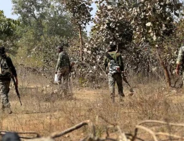 देश के अंदर नक्सलवाद पर स्ट्राइक