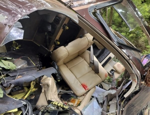 UK Helicopter Crash : उत्तराखंड में यात्रियों को लेकर जा रहा हेलीकॉप्टर क्रैश,6 की मौत, 1 गंभीर घायल