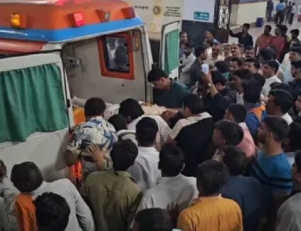 पूर्व मंत्री सड़क हादसे का शिकार, लचर स्वास्थ्य व्यवस्था का पर्दाफाश, 3 घंटे तक करते रहे इंतजार, नहीं मिली एंबुलेंस