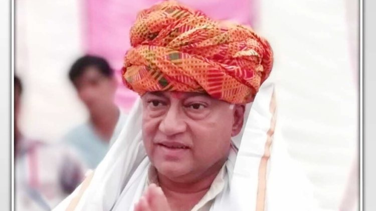 पूर्व सीएम दिग्विजय के भाई लक्ष्मण सिंह 6 साल के लिए पार्टी से निष्कासित