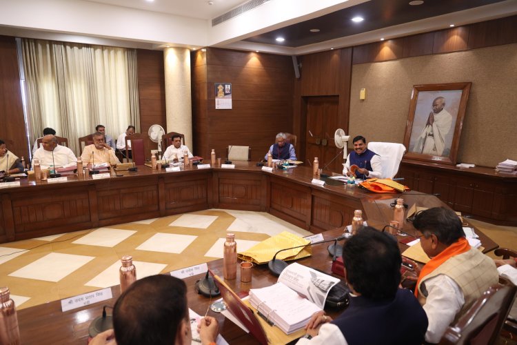MP में 9 साल बाद कर्मचारियों के प्रमोशन का रास्ता साफ, मोहन कैबिनेट ने दी प्रस्ताव को मंजूरी