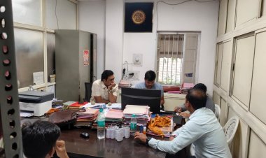 नर्मदापुरम के पीडब्ल्यूडी दफ्तर में लोकायुक्त का छापा