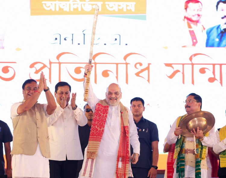 मोदी को गाली देने की घटना से भड़के अमित शाह, बोले माफी मांगे राहुल गांधी