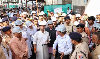 केंद्रीय मंत्री सिंधिया ने ग्वालियर रेलवे स्टेशन का किया निरीक्षण, बोले- हमारी धरोहर का संदेश दे स्टेशन