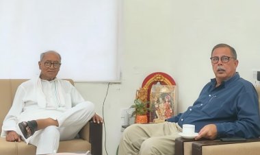 पूर्व CM दिग्विजय सिंह से मिले अजय सिंह राहुल
