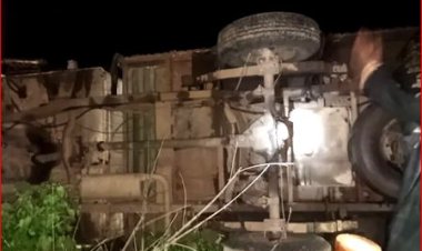 धार में  मजदूरों से भरी पिकअप हादसे का शिकार, 3 की मौत, 18  घायल