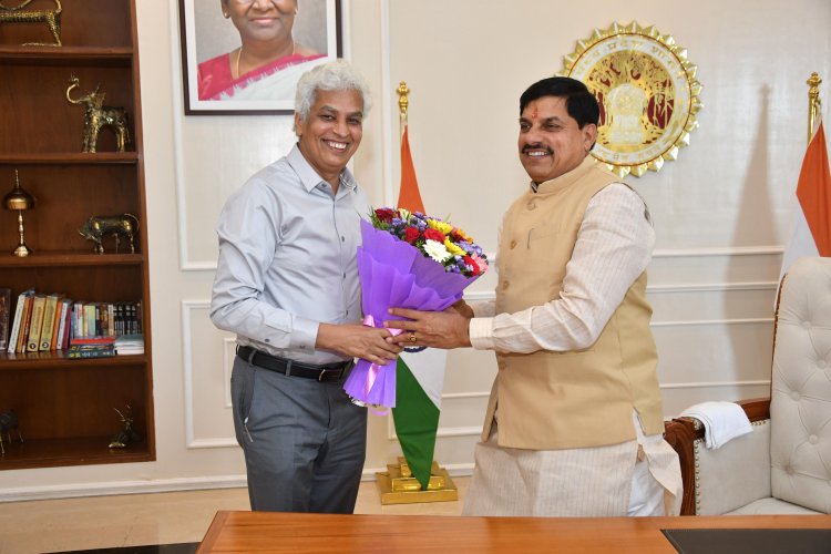 CM डॉ. मोहन यादव से मिले नए जनसंपर्क आयुक्त दीपक सक्सेना