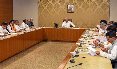 गुजरात सरकार के सभी 16 मंत्रियों का इस्तीफा, कल नई कैबिनेट का शपथ ग्रहण