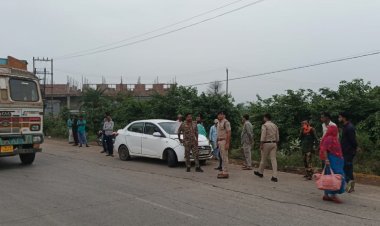 SP मैहर ने सड़क हादसे में में घायल लोगों को अपने वाहन से पहुंचाया अस्पताल