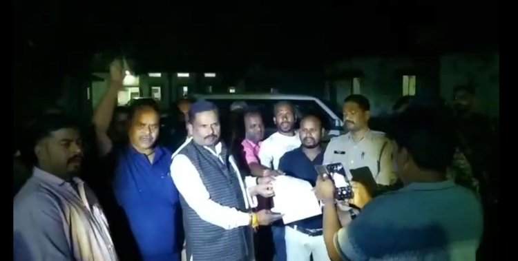 डिंडौरी में लगे 'नाथू राम गोडसे अमर रहे' के नारे