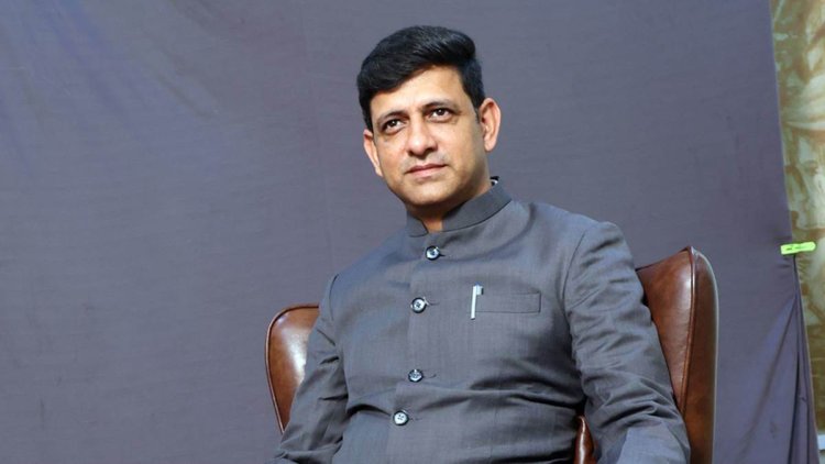 इंदौर: इंडस्ट्री हाउस पुल का निरीक्षण, महापौर भार्गव का सख्त तेवर, ठेकेदार की खिंचाई