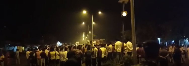 मऊगंज दुष्कर्म पीड़िता के पिता का अपहरण, देर रात हाईवे पर बैठे ग्रामीण, आक्रोशित लोगों ने किया चक्काजाम