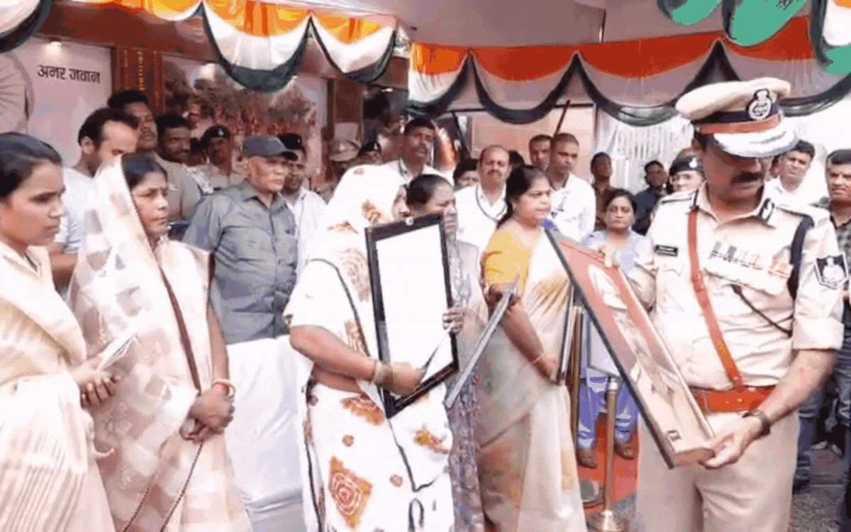 मैहर में दीपावली पर जमकर चले लठ्ठ आधा दर्जन से ज्यादा घायल, पुरानी रंजिश में बहा अपनों का रक्त