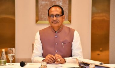 केंद्रीय मंत्री शिवराज सिंह चौहान के अनुरोध पर सांची और विदिशा रेलवे स्टेशन पर ट्रेनों के स्टॉपेज को रेल मंत्री की मंजूरी