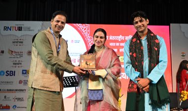 संस्कृति के कई रंगों के नाम रहा विश्वरंग का दूसरा दिन