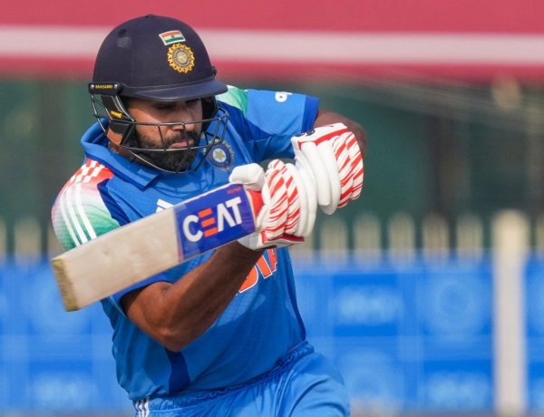 Rohit Sharma वनडे में सबसे ज्यादा छक्के लगाने वाले बैटर, शाहीद अफरीदी को छोड़ा पीछे
