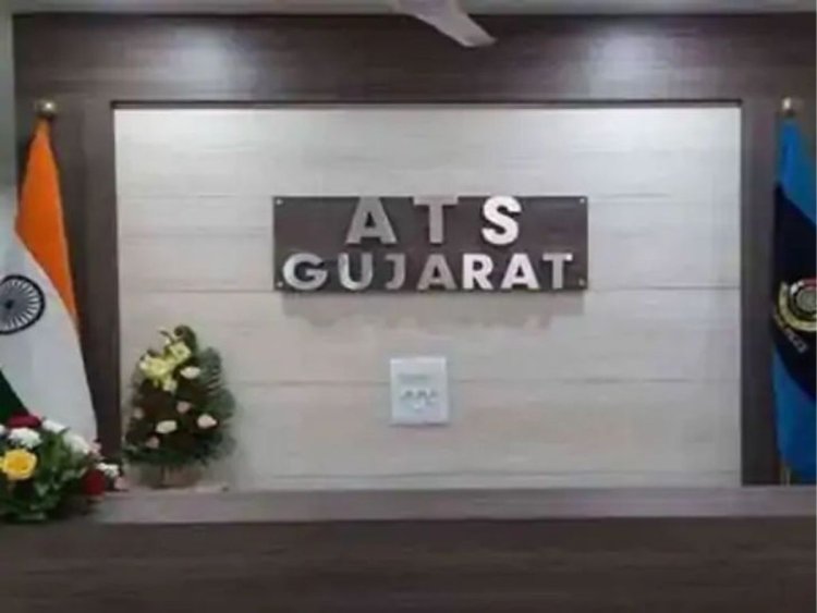 ISIS के तीन आतंकी गिरफ्तार, गुजरात ATS ने किया गिरफ्तार, अलग-अलग जगहों पर हमले की बना रहे थे प्लानिंग