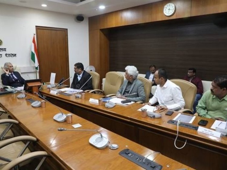 मध्यप्रदेश में जल जीवन मिशन की समीक्षा, 141 अधिकारियों को नोटिस