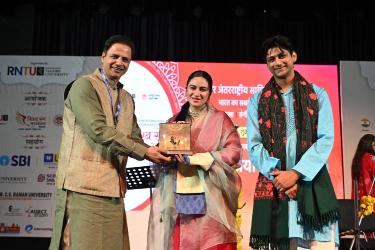 संस्कृति के कई रंगों के नाम रहा विश्वरंग का दूसरा दिन