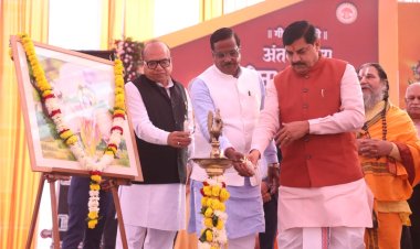 अंतरराष्ट्रीय गीता महोत्सव का शुभारंभ, CM बोले- स्कूल के बच्चों के बस्ते में गीता होनी चाहिए