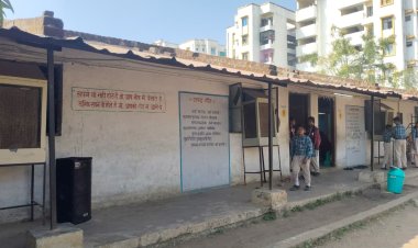 Bhopal:राजधानी में शिक्षा व्यवस्था की खुली पोल, टीन शेड के नीचे चल रहा सरकारी स्कूल