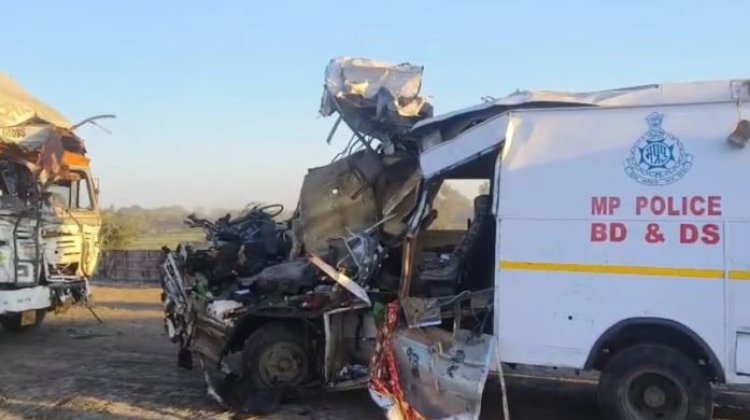 MP: BDS वैन और कंटेनर की टक्कर में 4 जवानों की मौत, CM ने हादसे पर जताया दुख