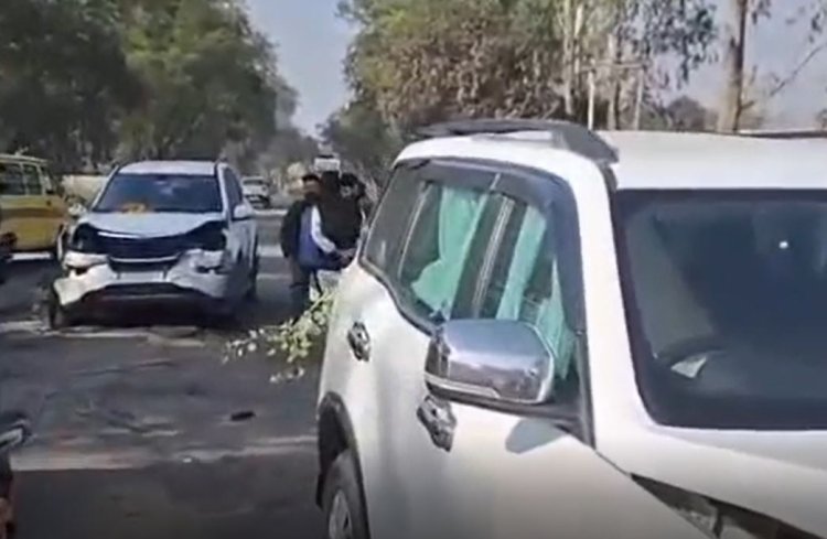 जीतू पटवारी-उमंग सिंघार का काफिला हादसे का शिकार, आपस में टकराई 3 कार, बाल-बाल बचे