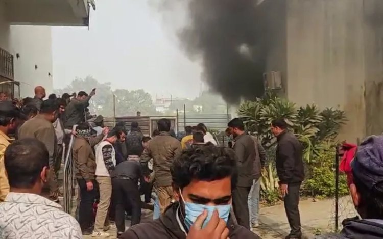 REWA: संजय गांधी अस्पताल की गायनी OT में आग लगने से मची अफरा-तफरी, बिना फायर NOC के चल रहे अस्पतालों पर उठे सवाल