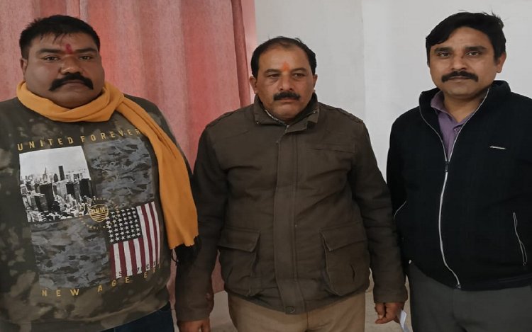 लोकायुक्त की कार्रवाई, रिश्वत लेते SDM कार्यालय का स्टेनो रंगे हाथों पकड़ाया