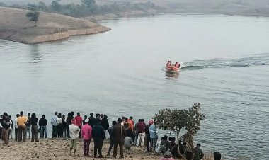 Agar Malwa मछली पकड़ने उतरे युवकों की नाव पलटी, SDRF का रेस्क्यू जारी