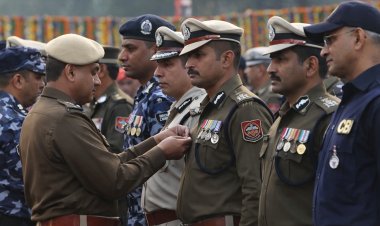 गणतंत्र दिवस 2026: 982 कर्मियों को वीरता और सेवा मेडल, CBI अधिकारी भी सम्मानित