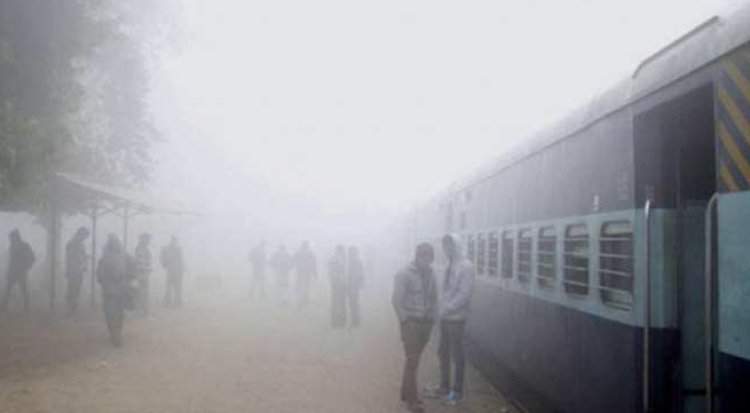 शीतलहर का असर: एमपी में पारा लुढ़का, ट्रेनें 10 घंटे तक लेट