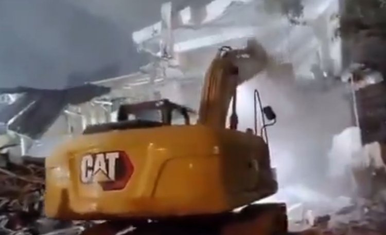 दिल्ली में आधी रात को हटाया फैज-ए-इलाही मस्जिद के पास का अतिक्रमण, उपद्रवियों के हमले में पुलिसकर्मी घायल