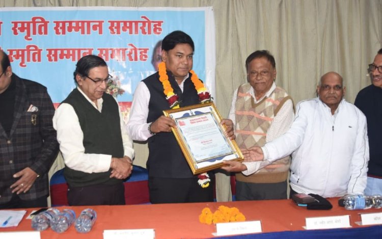 भोपाल: सत्यनारायण तिवारी एवं लता संतानी स्मृति सम्मान समारोह आयोजित