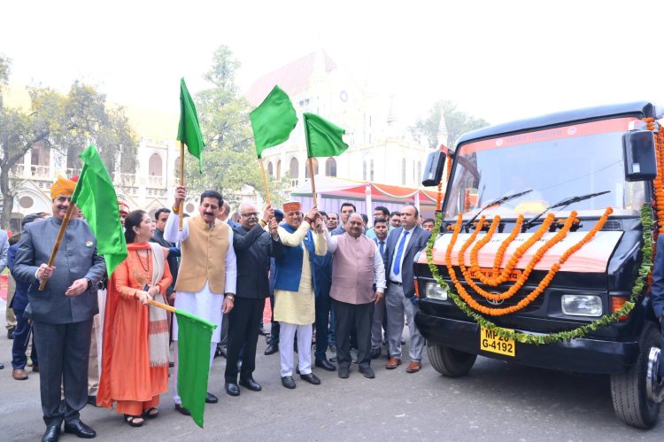 जबलपुर में ‘न्यायालय आपके द्वार’ अभियान शुरू, चीफ जस्टिस ने मोबाइल कोर्ट को किया रवाना