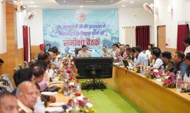 उज्जैन: CM मोहन यादव ने की सिंहस्थ के कार्यों की समीक्षा की, अफसरों से दो टूक कहा- नहीं हो पा रहा काम तो बता दें….