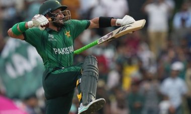 सुपर-8 में पहुंचा पाकिस्तान, नामीबिया को 102 रन से हराया