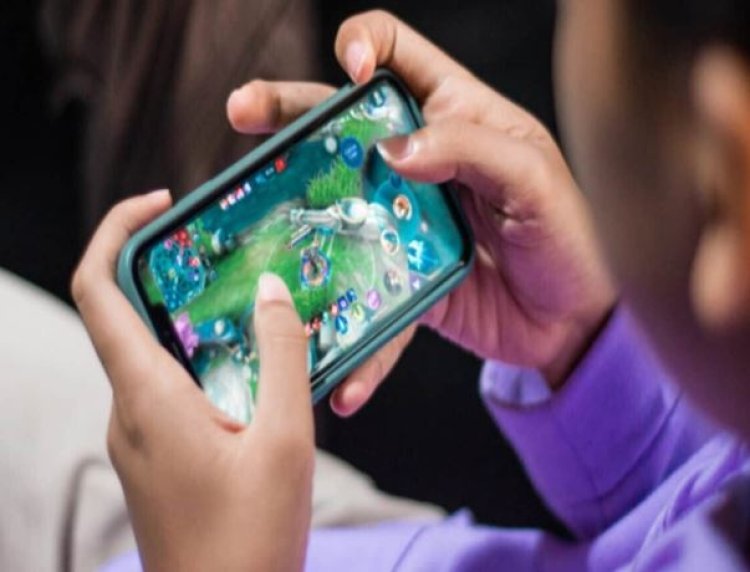 गाजियाबाद: ऑनलाइन गेम ने ली 3 नाबालिग सगी बहनों की जान, 9वीं मंजिल से कूदीं