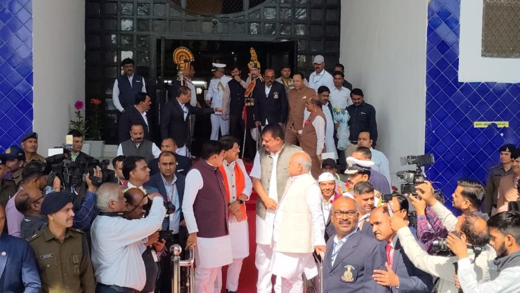 MP बजट सत्र का दूसरा दिन स्ट्रीट डॉग्‍स-सिंचाई घोटाले पर हंगामा