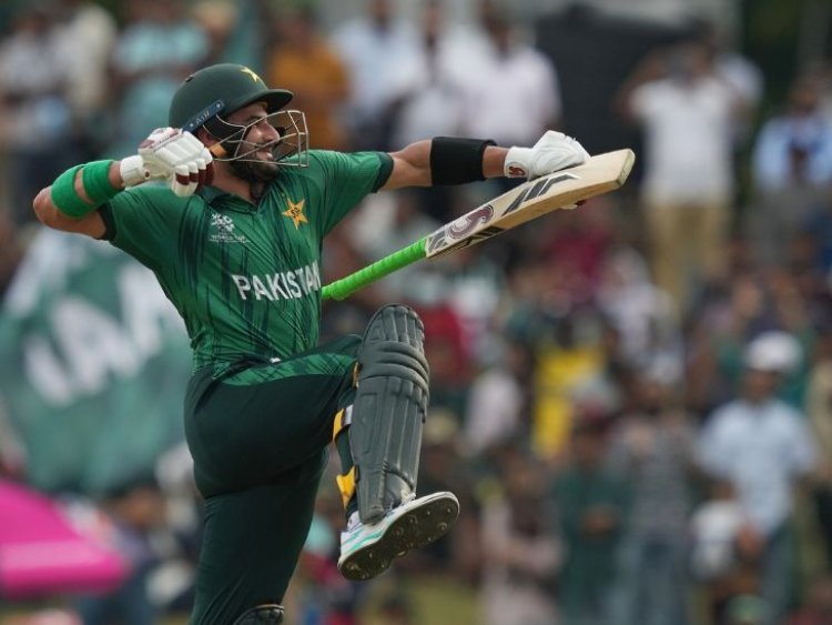 सुपर-8 में पहुंचा पाकिस्तान, नामीबिया को 102 रन से हराया