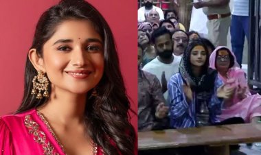 एक्ट्रेस कनिका मान पहुंचीं महाकालेश्वर मंदिर, भस्म आरती में लिया हिस्सा